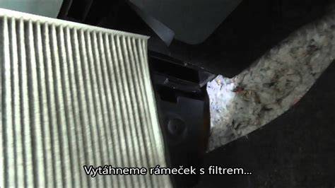 Infografika: Umístění filtru v motorovém prostoru Citroën a kroky výměny kabinového, olejového a vzduchového filtru