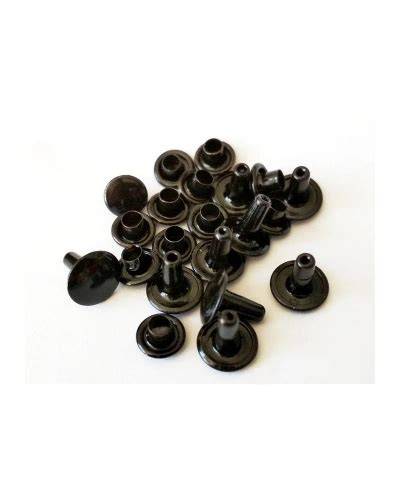 Plastový nýt černý 15 x 12 x 6 mm