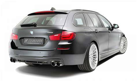 Infografika: Srovnání verzí BMW 5 Touring (F11) s důrazem na 25d xDrive a 30d xDrive