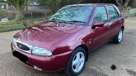Infografika: Rozdělení náhradních dílů Ford Fiesta 1998 podle kategorií