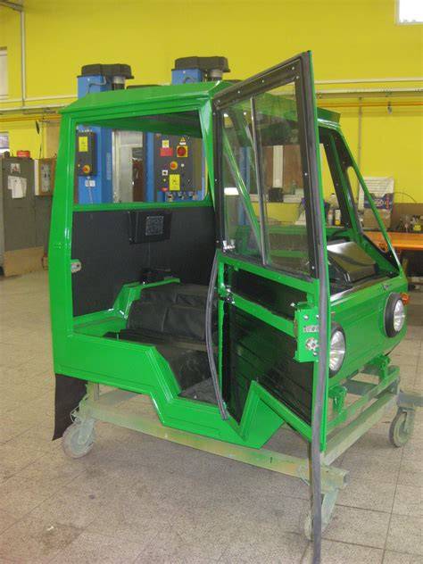 montážní postup renovace rámu a kabiny Multicar M25