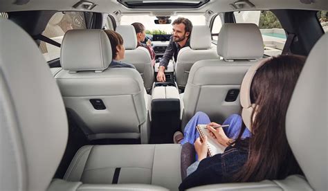 Interiér vozu Mazda Premacy s důrazem na variabilitu sedadel