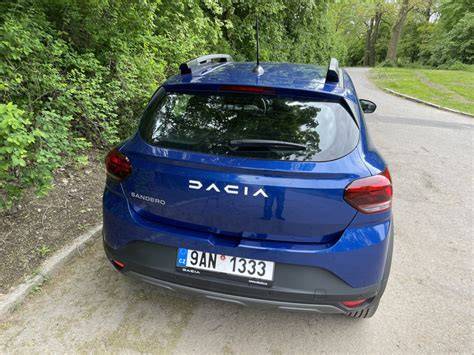 Infografika: Přehled funkcí My Dacia a jejich výhody