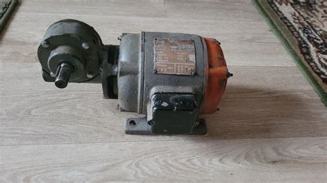 MEZ elektromotor litinová kostra