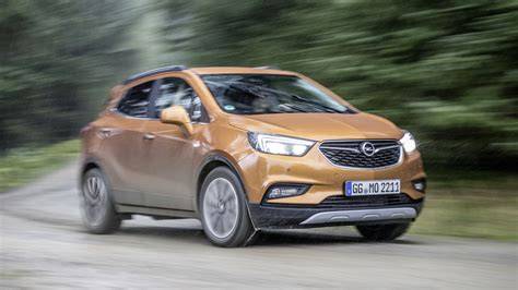 Infografika: Srovnání motorů a převodovek Opel Mokka X