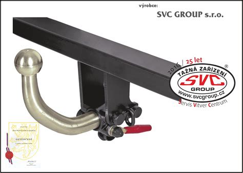 Detailní pohled na bajonetové tažné zařízení s odnímatelným kulovým čepem.