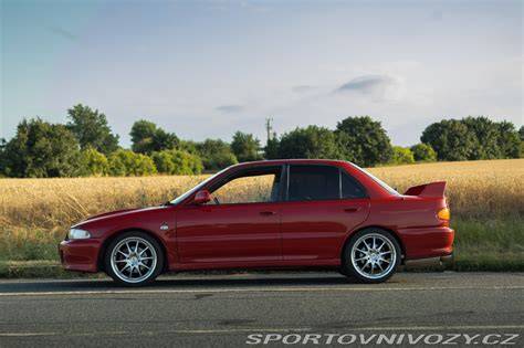 Infografika: Evoluce modelů Mitsubishi Lancer od A70 až po Evo X a Ralliart