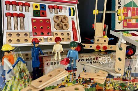 Obrázek: Retro ruské elektroniky a hraček z 70. a 80. let