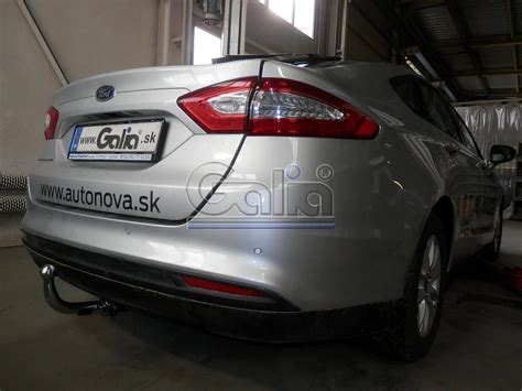 detaily montáže tažného zařízení pro Ford Mondeo