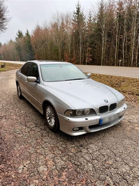 BMW E39 s M-paket předním a zadním nárazníkem