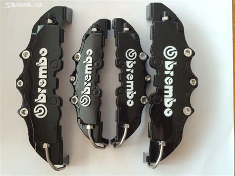 Ukázka různých barevných variant krytů na brzdy Brembo