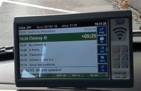 Ukázka menu palubního počítače na displeji s dostupnými funkcemi