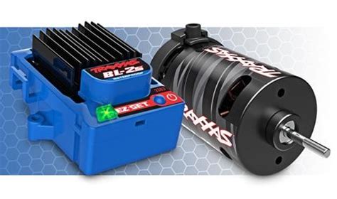 Detail střídavého motoru Traxxas s chladičem