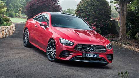 Fotografie Mercedes-Benz E 300 AMG (rok 2018) - 1 991 ccm, 180 kW
