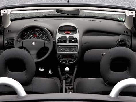 Interier_peugeot_206_SW