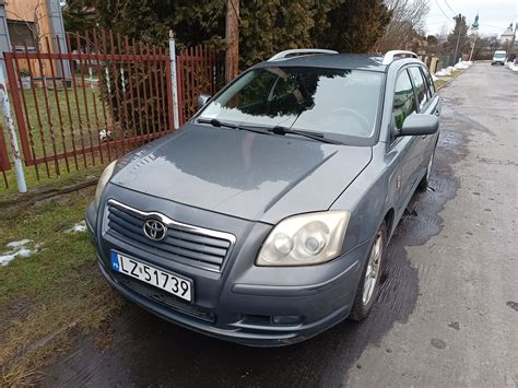 interier toyota avensis kombi ukazka prostoru