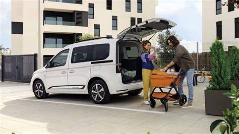 Infografika: VW Caddy Family Life - výbava a technické parametry