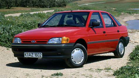Infografika: Evoluce Ford Escort v klíčových generacích