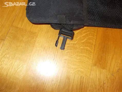 kapsář na přední sedadlo automobilu