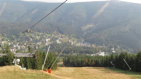 Infografika: Přehled lanovek Špindlerova Mlýna a Medvědína