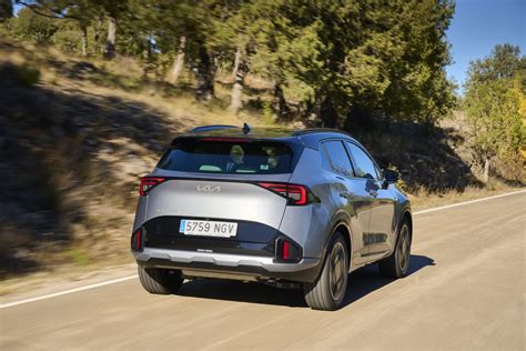 vizualizace designových změn třetí generace Kia Sportage