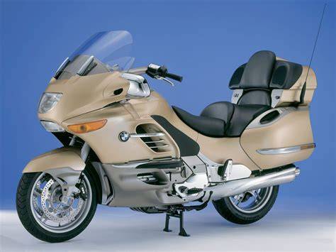 Schéma systému brzd BMW K 1200 LT se základními okruhy a místy odvzdušnění