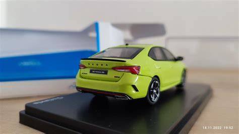 Obrázek: Škoda Octavia IV RS 1:43 v Zelené Mamba metalíze