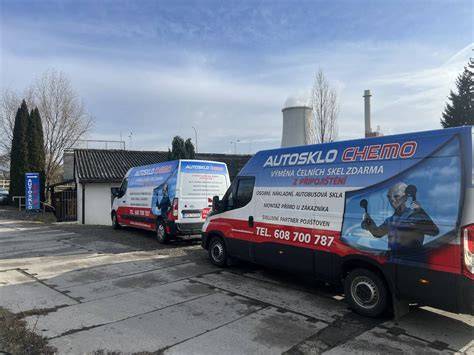 Mobilní servis při výměně autobaterie