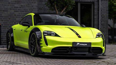 Obrázek skutečného vozu s widebody kitem Prior Design