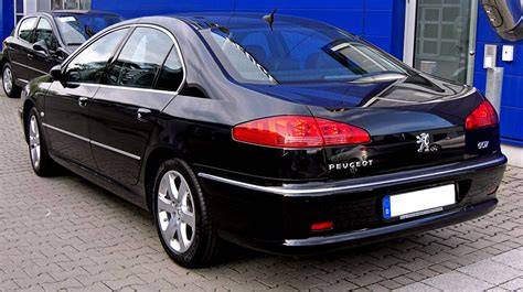 Infografika: Schéma předního zavěšení vozu Peugeot 607 a součástí stabilizátoru