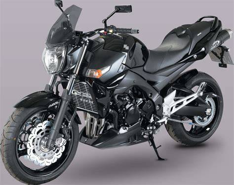 Detail řadící páky a převodovky Suzuki GSR 600