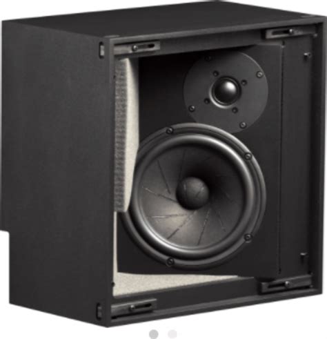 Demontáž výškového reproduktoru a přístup k upevňovacím maticím zadního světla