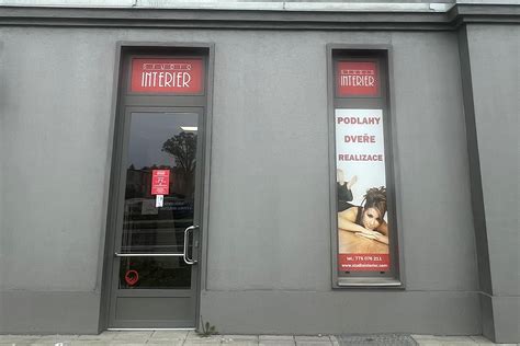 Porovnání originálních a laminátových dveří s poznámkami o kompatibilitě
