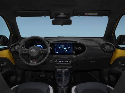 image_of_Aygo_X_GR_Sport_engine_and_dashboard