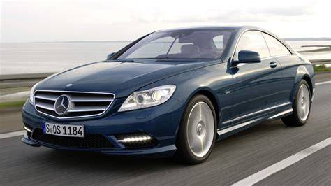 Infografika: Průřez Mercedes W124 - technické parametry a rozdíly jednotlivých verzí s automatickou převodovkou