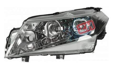 detail přední masky a světlometů Suzuki Vitara