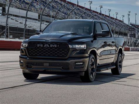 RAM 1500 pohled na V8 motor a podvozek