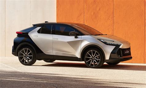 Ilustrační foto vozu Toyota C-HR v exteriéru
