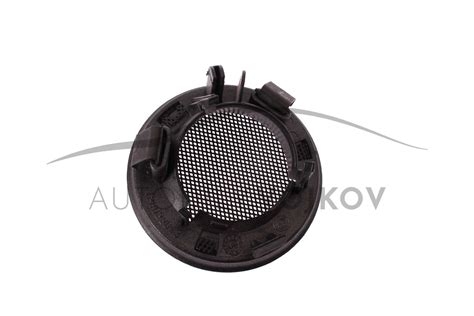 Detail výškového reproduktoru Bose v interiéru Audi A6