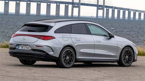 Schéma kufru Mercedes CLA Shooting Brake s rozdělením 40:20:40 a hodnotami objemu
