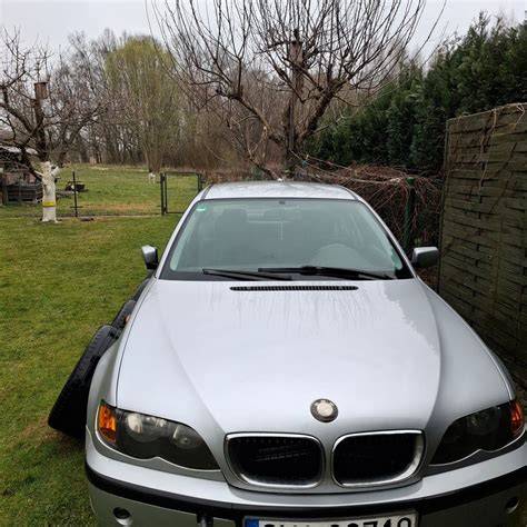 Infografika: Přehled dílů pro BMW E46 (rok 2002) a jejich kompatibilita