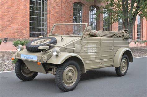 Infografika: KdF 82 Kübelwagen - technické součásti a varianty