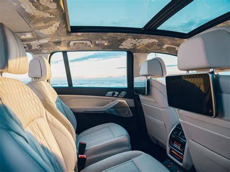 BMW X7 exteriér a interiér - modernizace ledvinek a prostorné interiéry