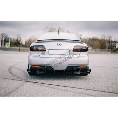Patřičný exteriér a zadní difuzor Mazda6 MPS