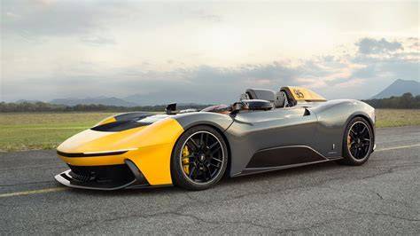 Roadster z dílny Pininfarina inspirovaný tradicí sportovně zaměřených Mercedesů