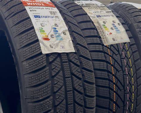 Infografika: Srovnání hlavních Hankook modelů podle segmentu (letní, zimní, celoroční, EV)