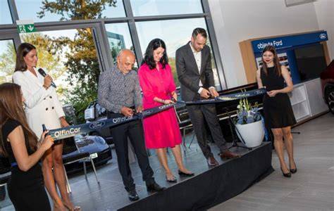 Obrázek ukazující nový showroom Auto-Pilař po rekonstrukci