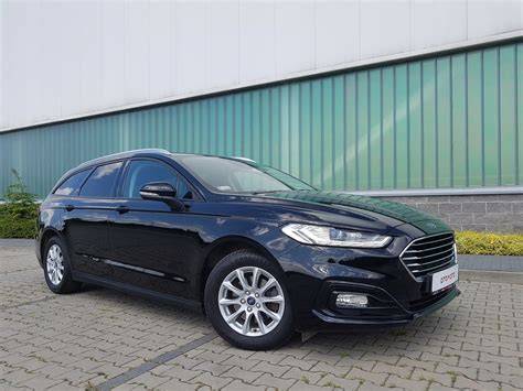 Ford Mondeo 2.0 TDCi kombi - venkovní vzhled a prostornost