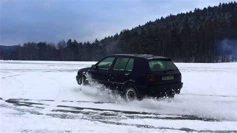 Jízda v zasněženém terénu s Golf III Syncro