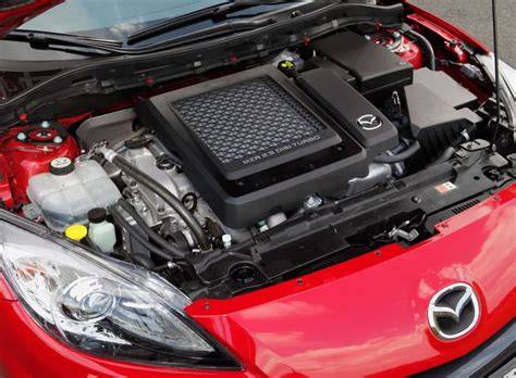 Infografika: Porovnání průběhu spotřeby oleje u různých Mazd 2.3 DISI Turbo vs. 2.0 DISI